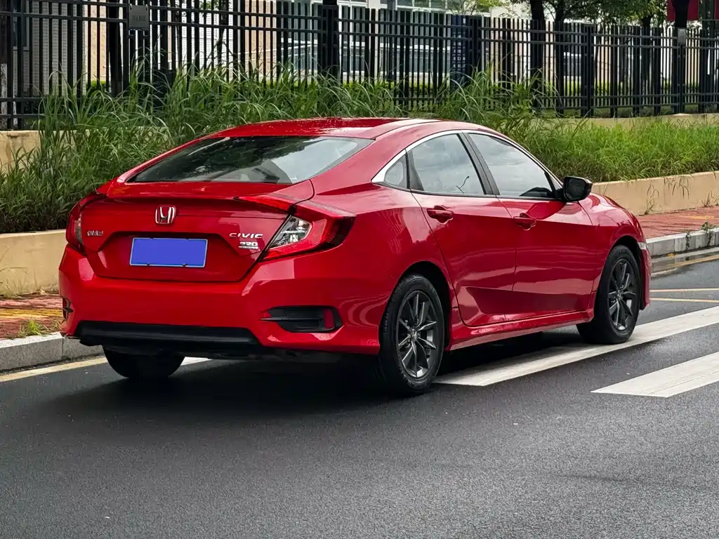 Honda Civic 2021 — фото 17