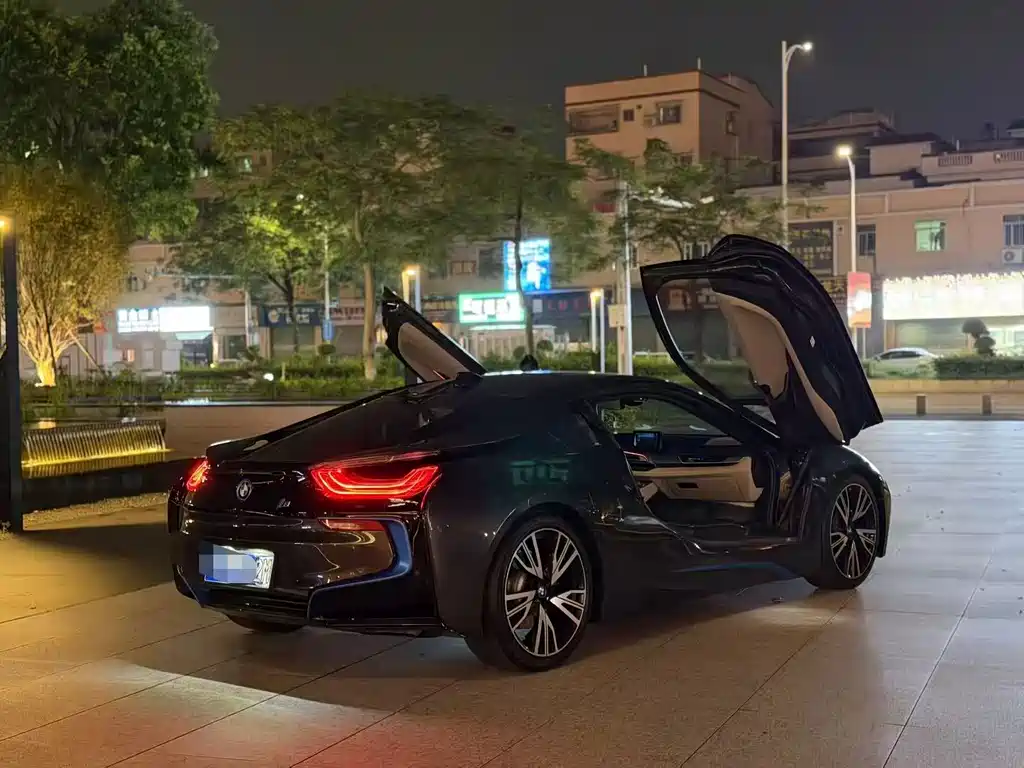 BMW i8 2018 — фото 5