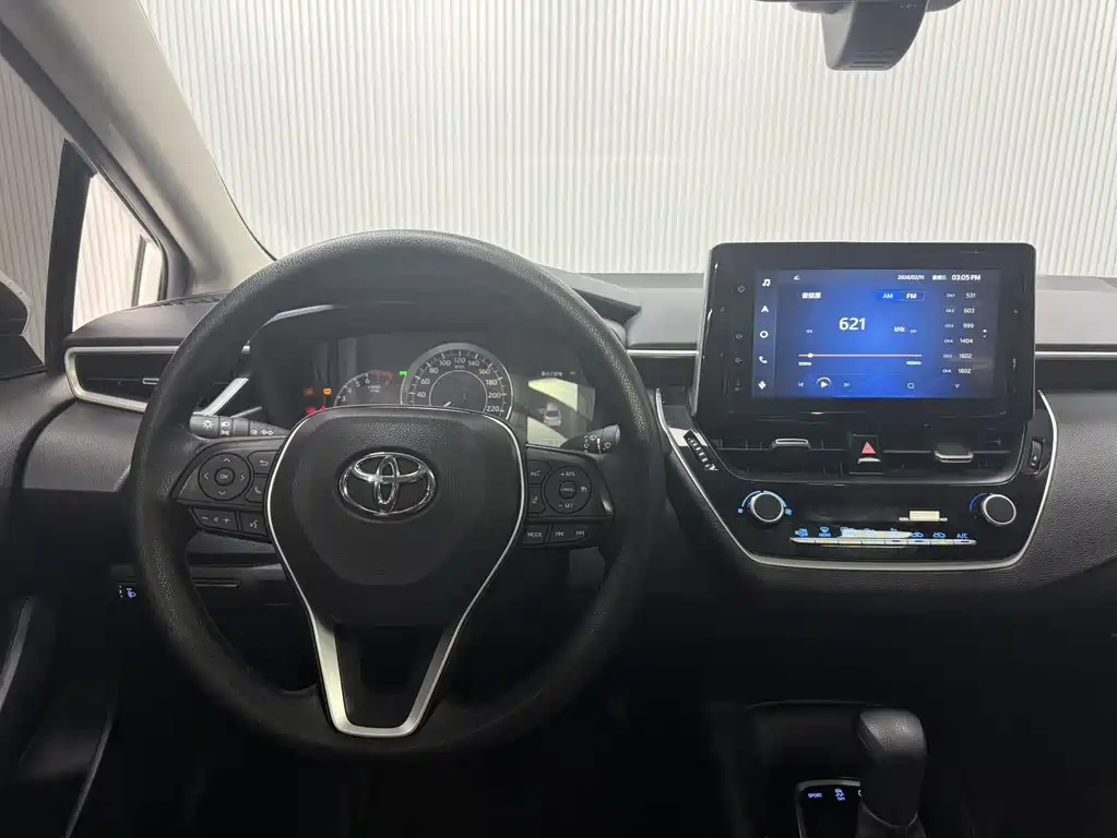 Toyota Corolla 2023 — фото 14