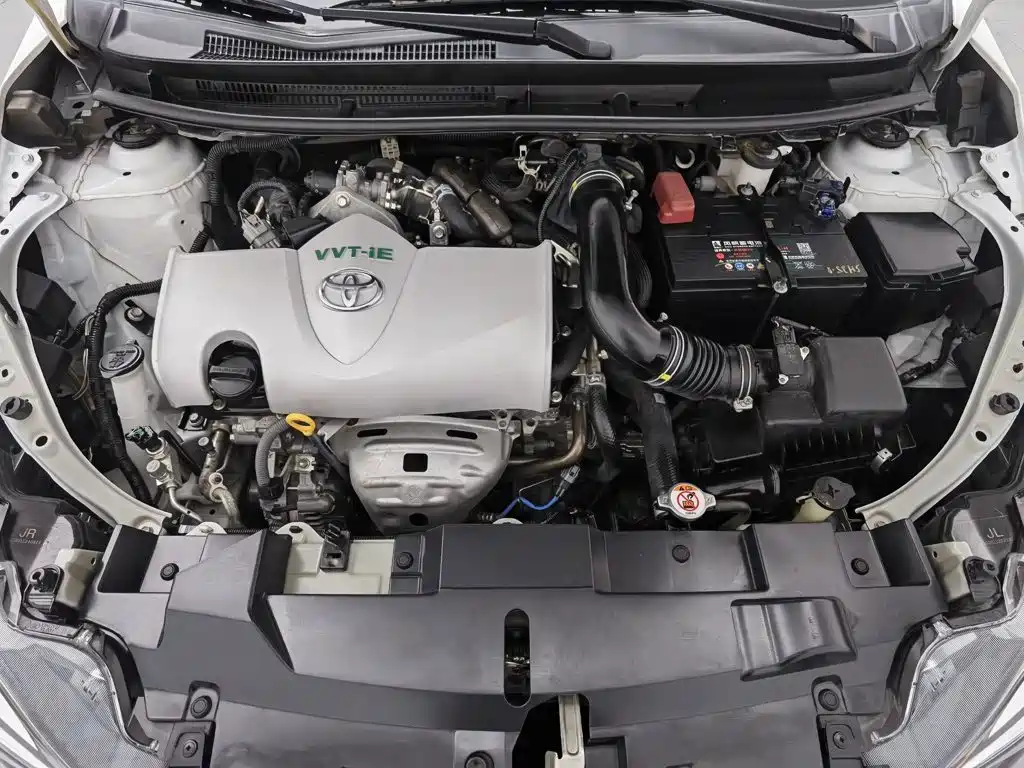 Toyota Yaris L 2021