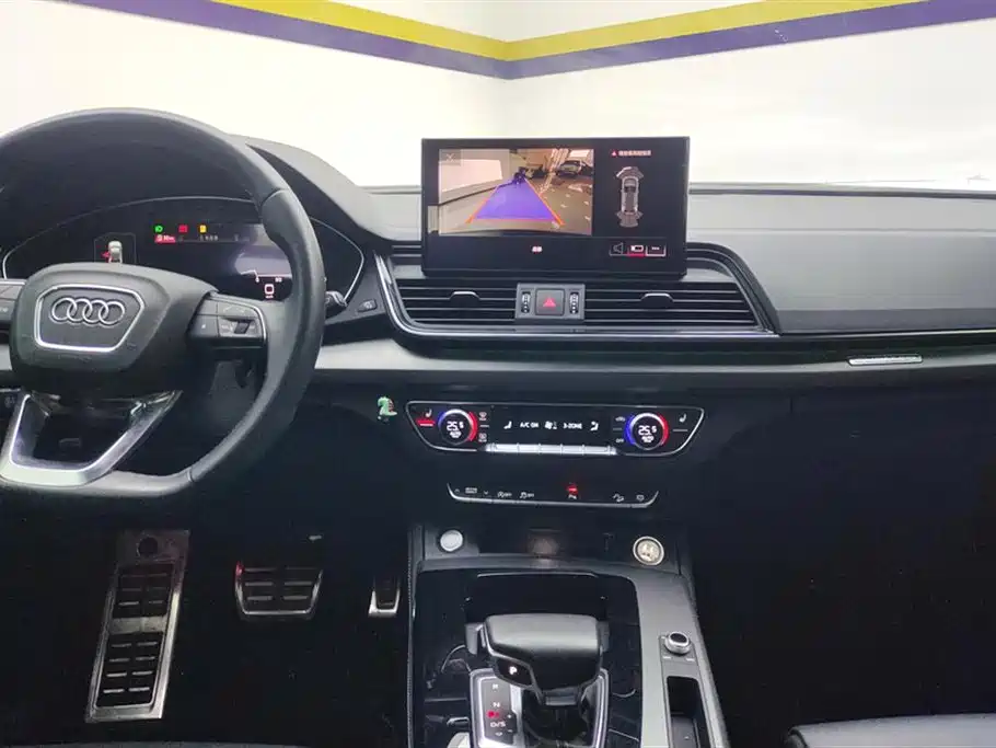 Audi Q5L 2023 — фото 13
