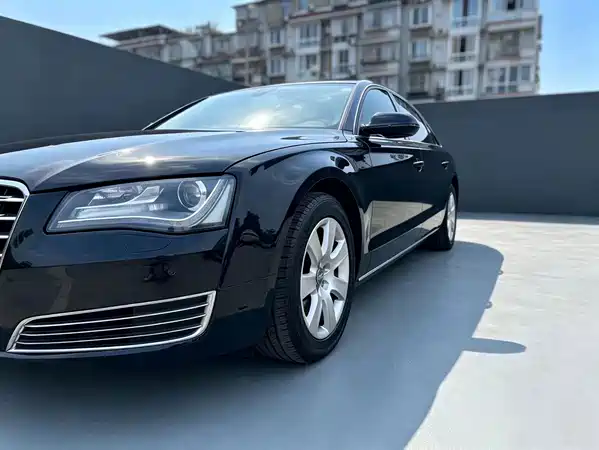 Audi A8 2012