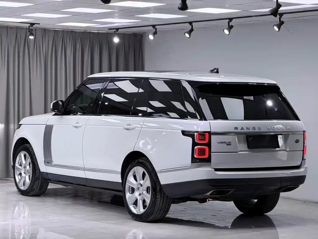 Land Rover Range Rover 2020 — фото 11