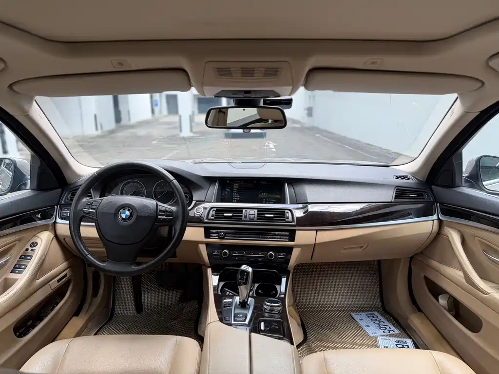 BMW 5 Series 2014 — фото 8