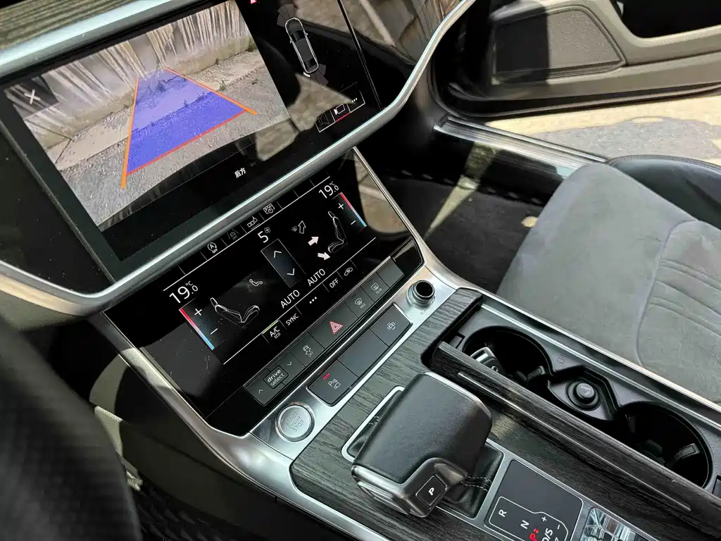Audi A6L 2019 — фото 11