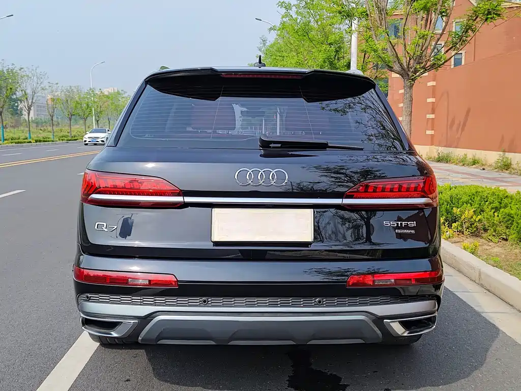 Audi Q7 2020 — фото 34