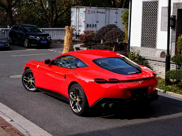 Ferrari Roma 2023