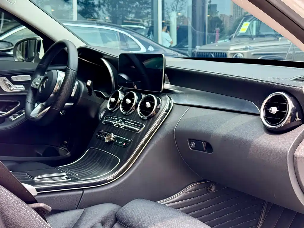 Mercedes-Benz C-Class 2021 — фото 23