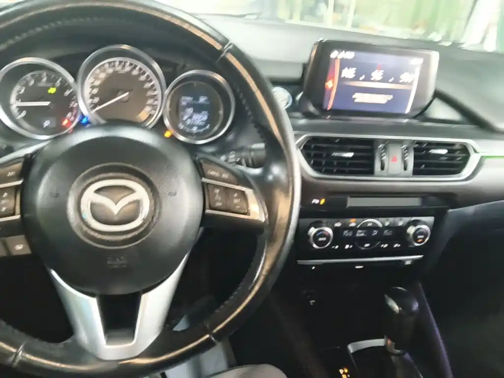 Mazda Atenza 2017 — фото 10