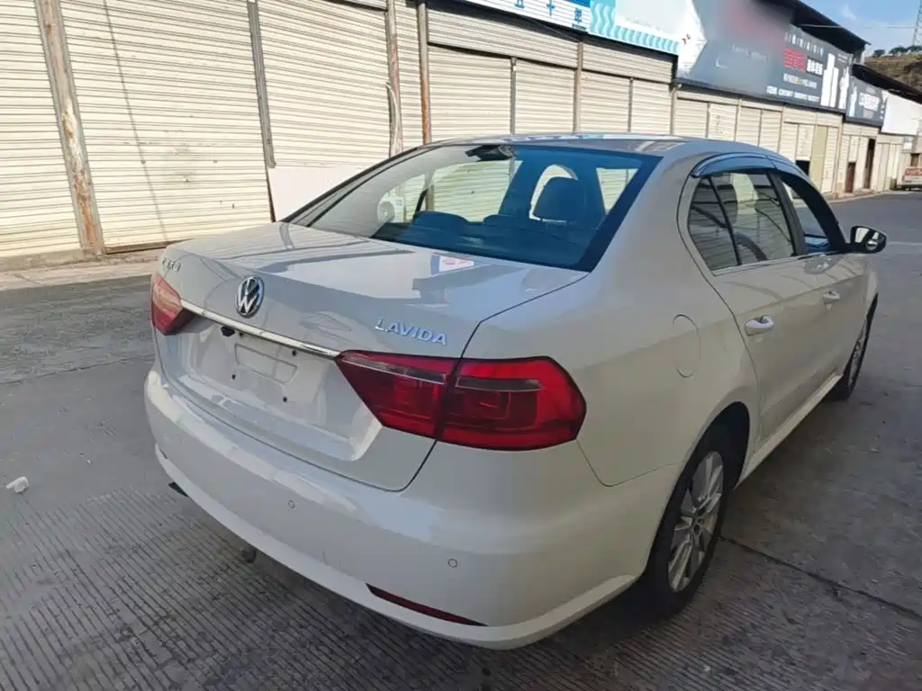 Volkswagen Lavida 2014