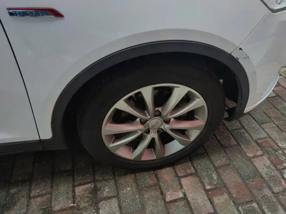 Geely Emgrand GS 2017