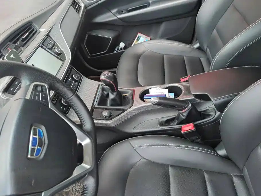 Geely Emgrand GS 2017 — фото 16