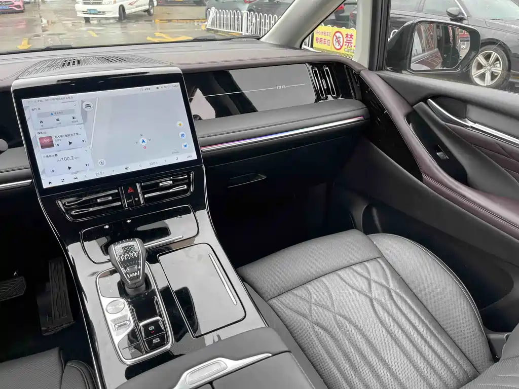 GAC Motor Trumpchi M8 2024 — фото 15