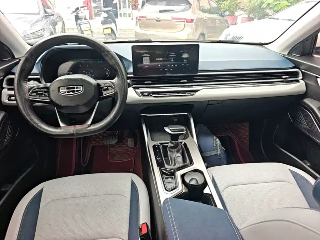 Geely Emgrand 2023 — фото 10
