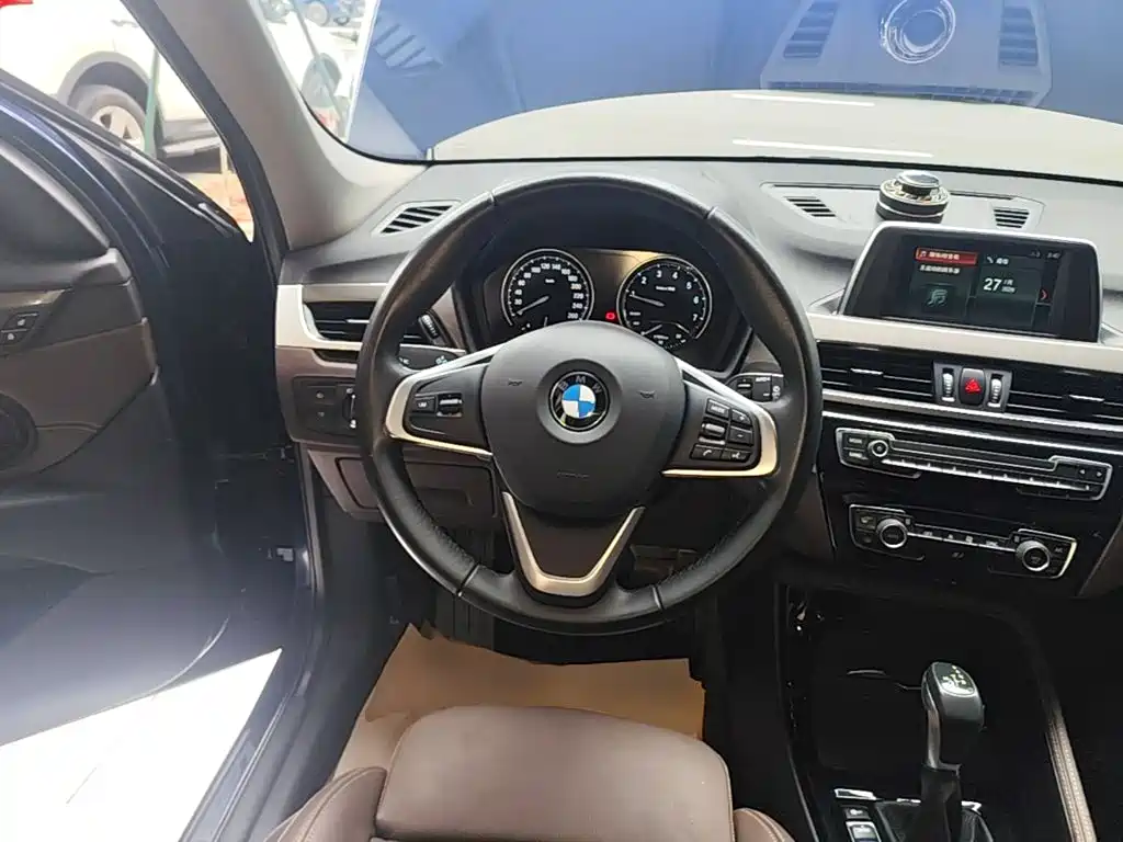 BMW X1 2019 — фото 11
