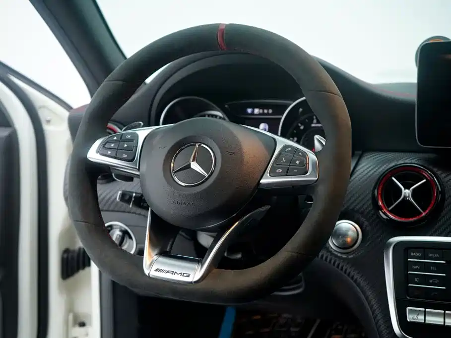 Mercedes-Benz A-Class AMG 2018 — фото 16