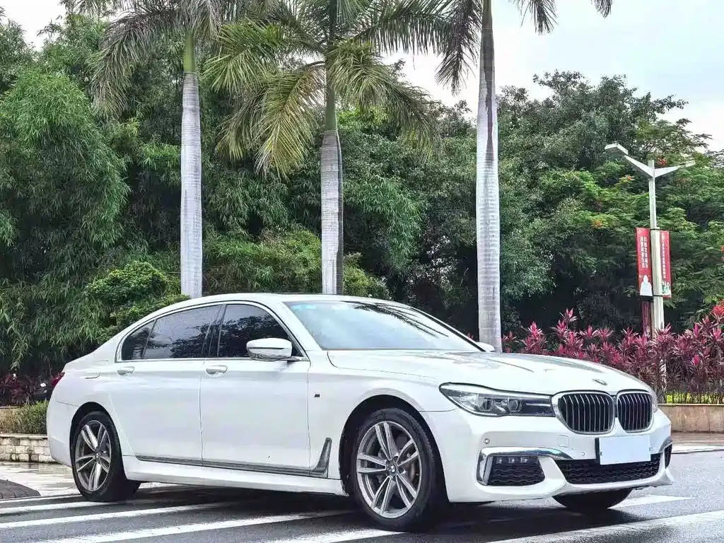 BMW 7 Series 2018 — фото 3