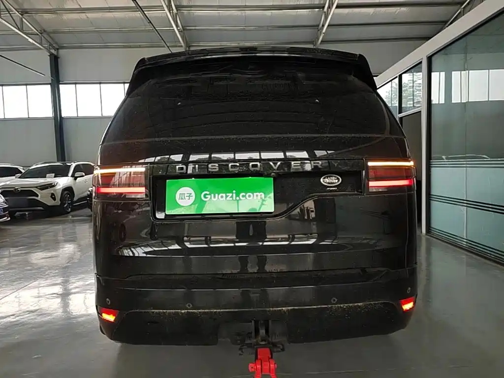 Land Rover Discovery 2021 — фото 6