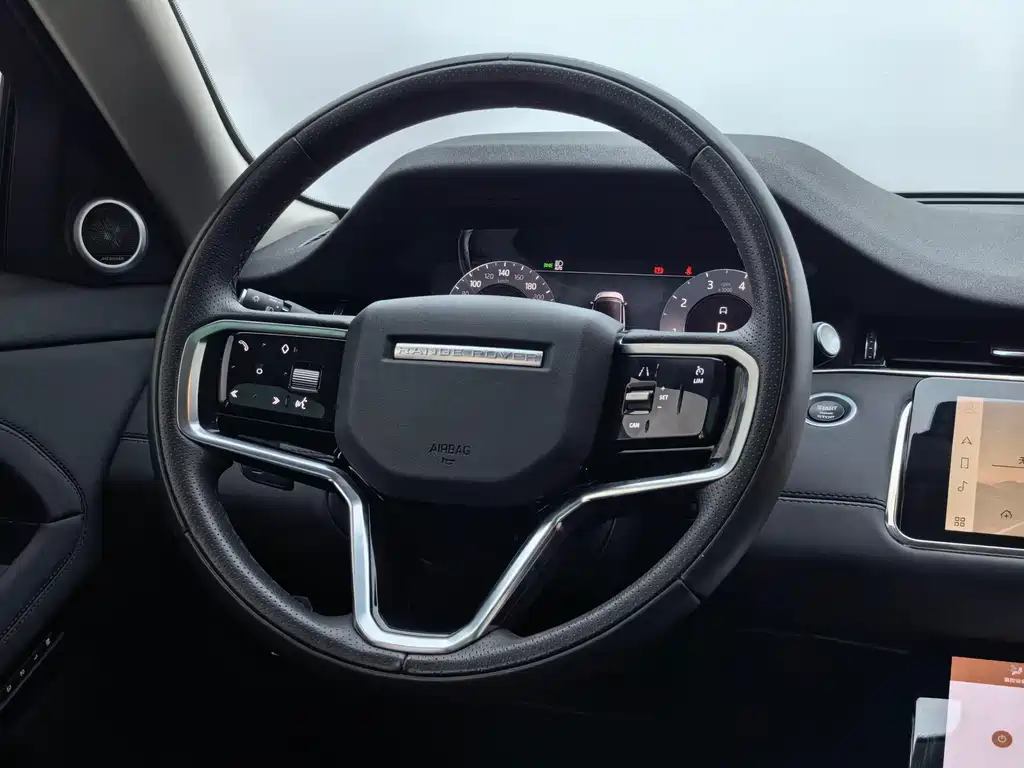 Land Rover Range Rover Evoque 2024 — фото 19