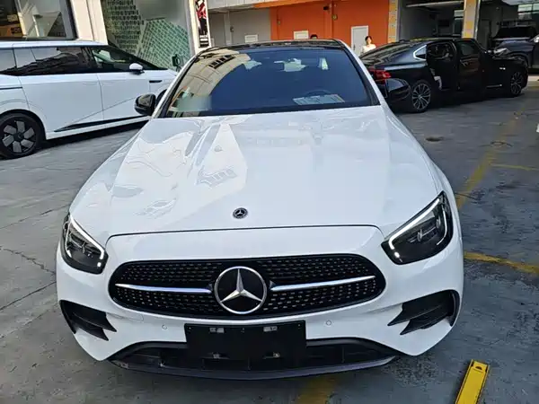 Mercedes-Benz E-Class 2022