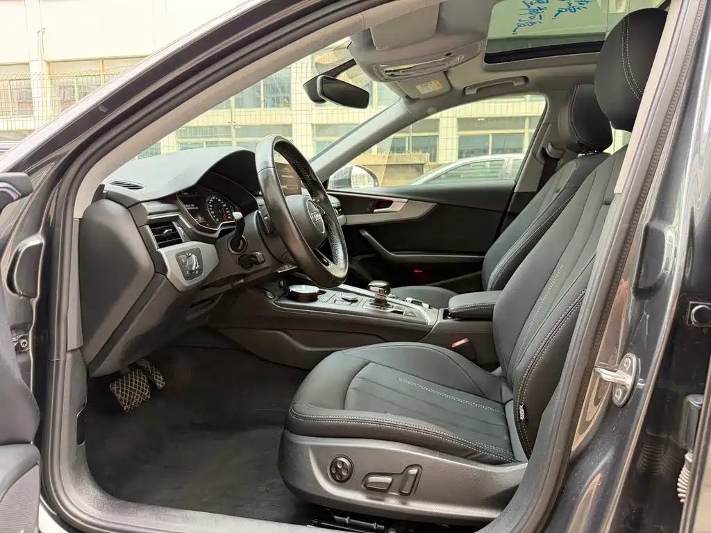 Audi A4L 2019
