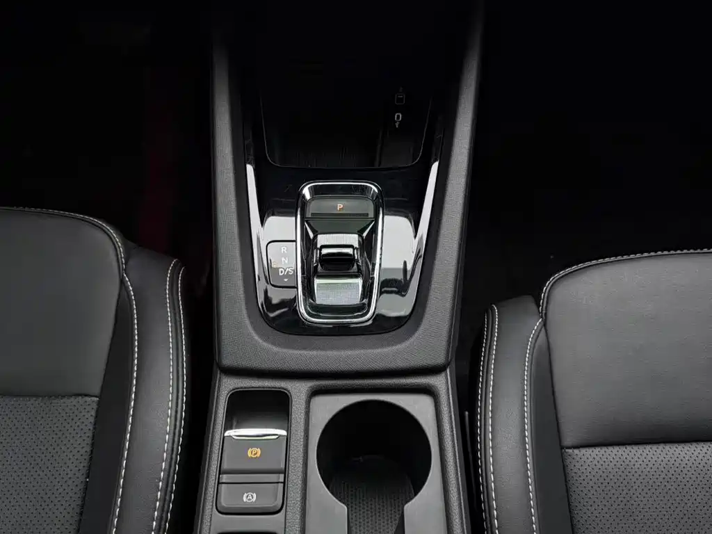 Skoda Octavia 2023 — фото 10