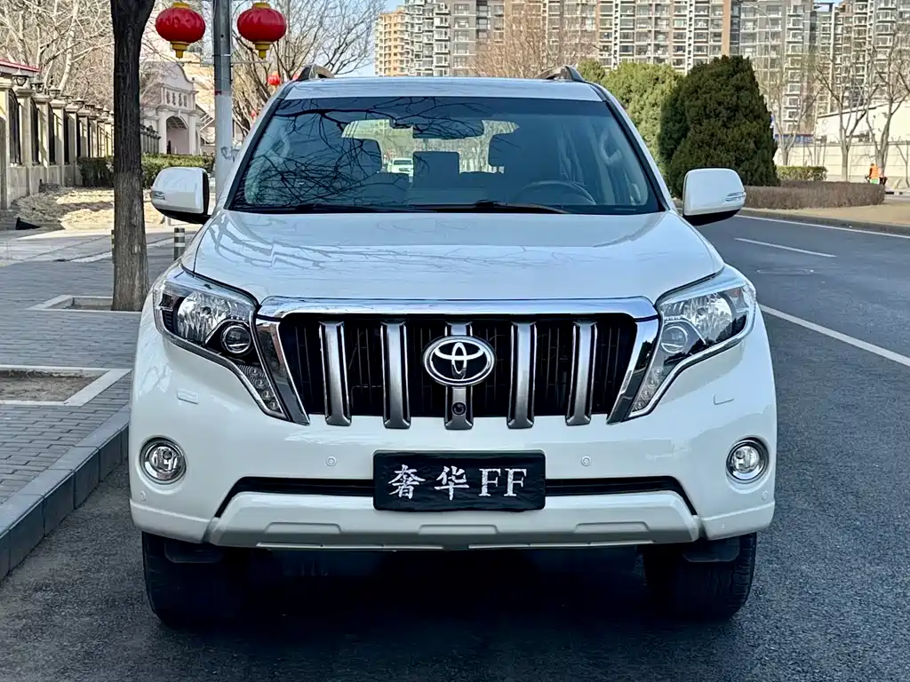Toyota Prado 2017 — фото 2
