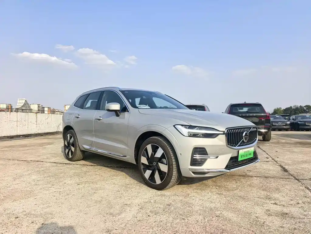 Volvo XC60 PHEV 2024