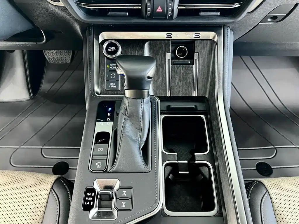Lexus GX 2025 — фото 16