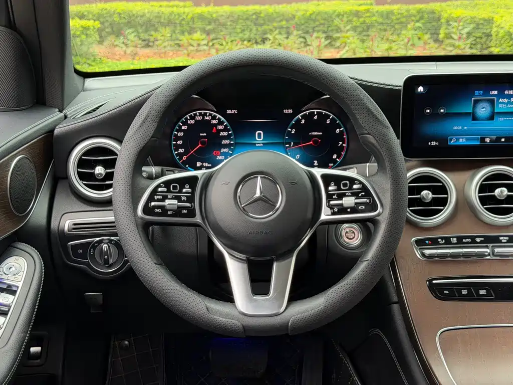 Mercedes-Benz GLC 2022 — фото 10