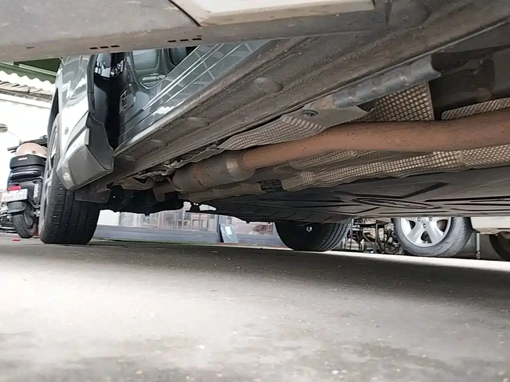 BYD Song L DM-i 2025 — фото 21