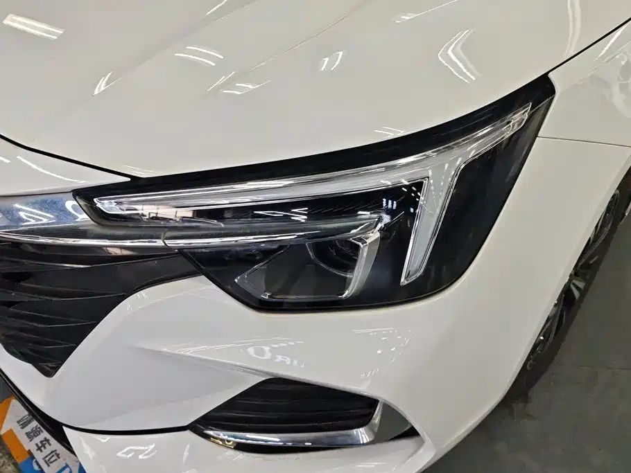 Roewe i6 MAX New Energy 2026 — фото 5