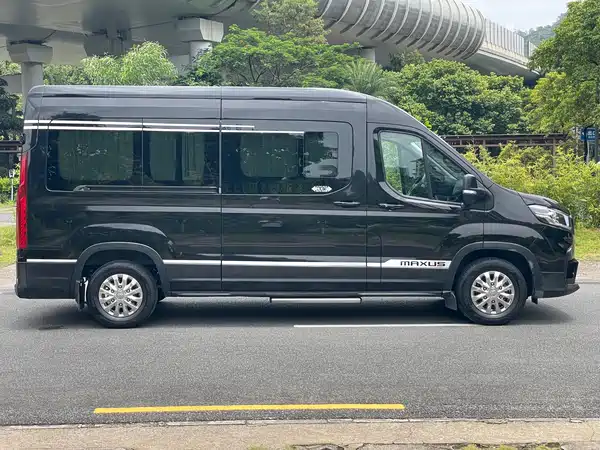 Maxus V90 2022