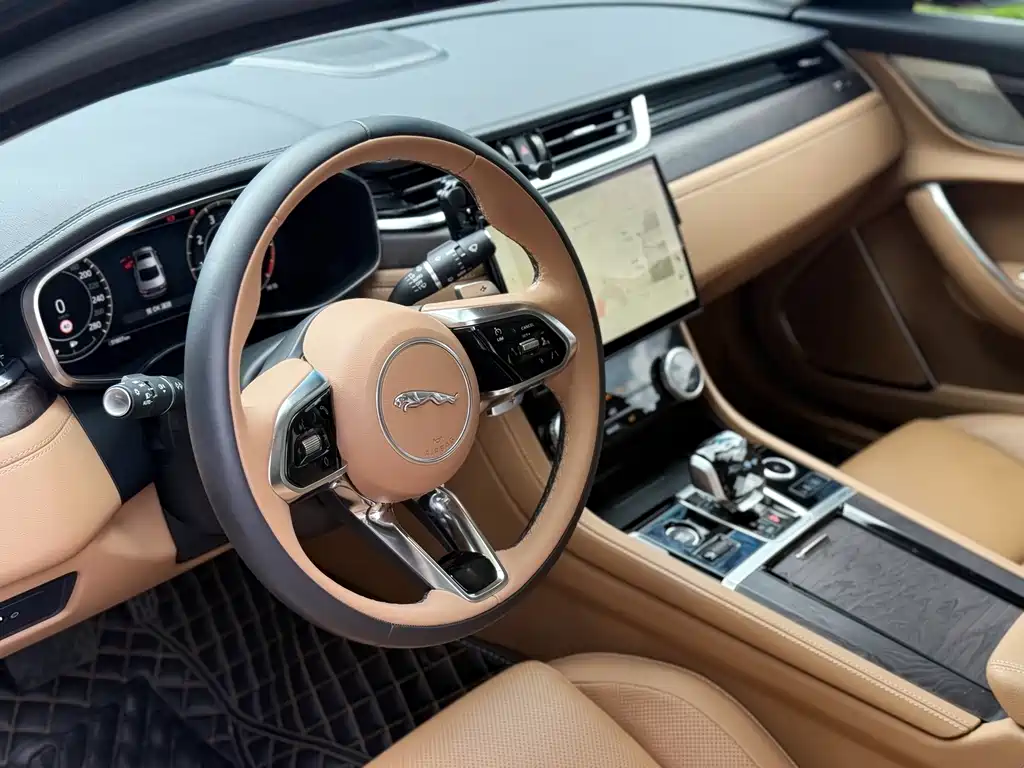 Jaguar XFL 2023 — фото 12