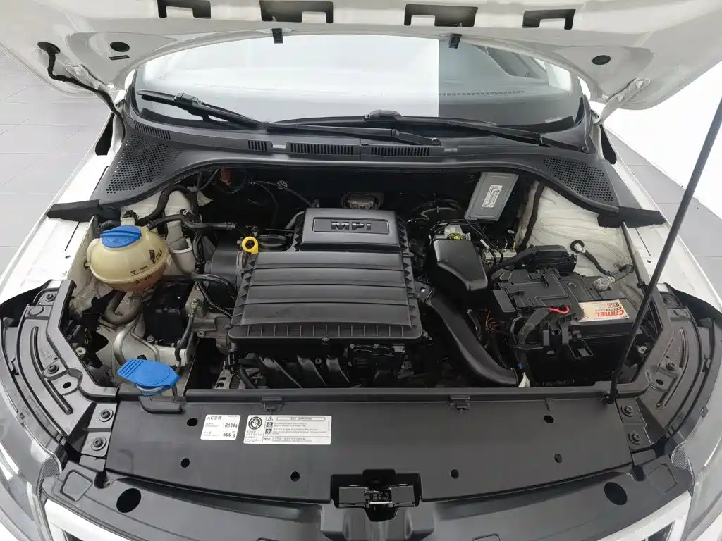Skoda Rapid Spaceback 2015 — фото 6