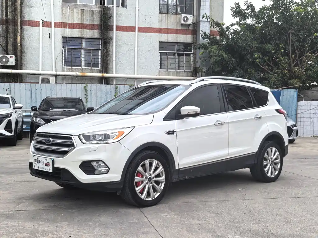 Ford Kuga 2017 — фото 1