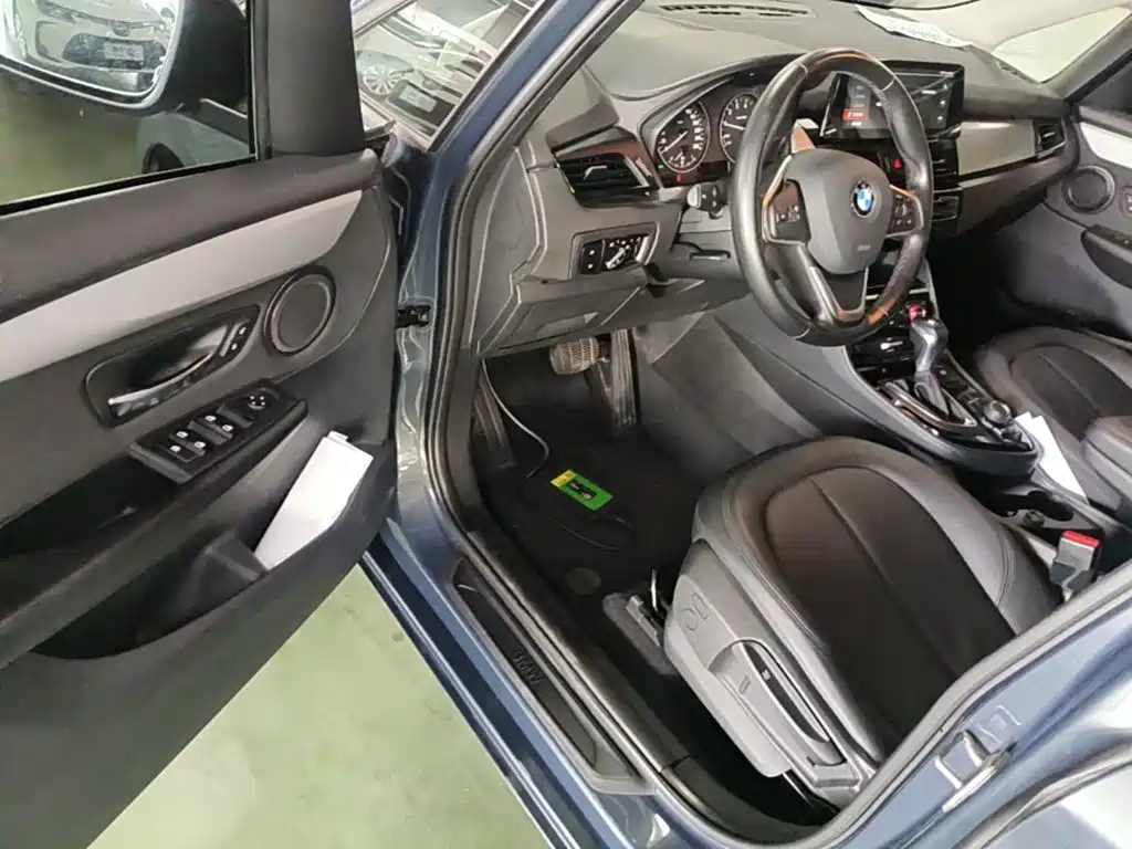 BMW 2 Series Station Wagon 2016 — фото 16
