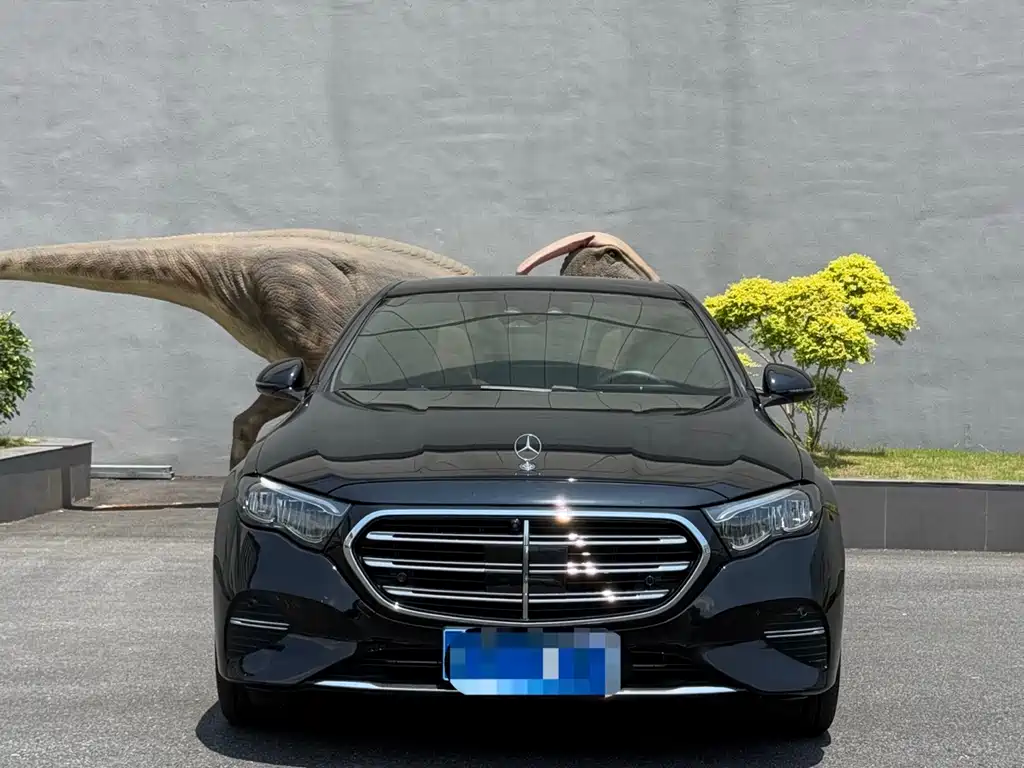 Mercedes-Benz E-Class 2024