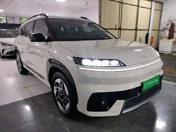 Hyundai EO 2025