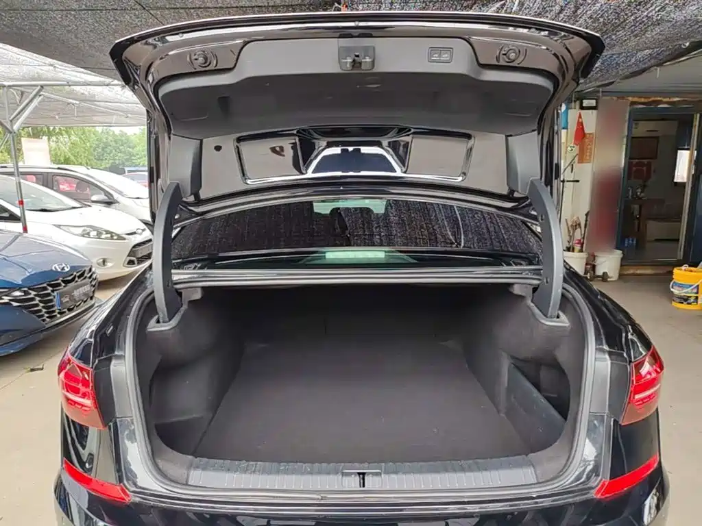 Volkswagen Passat 2019 — фото 19