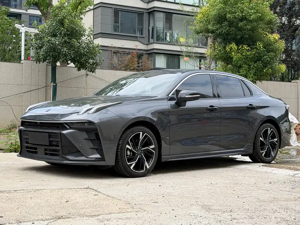 Lynk & Co 03 2025