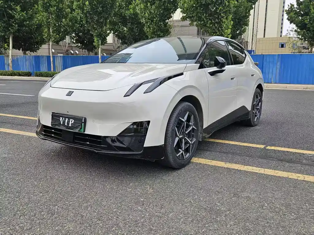 Lynk & Co Z20 2025