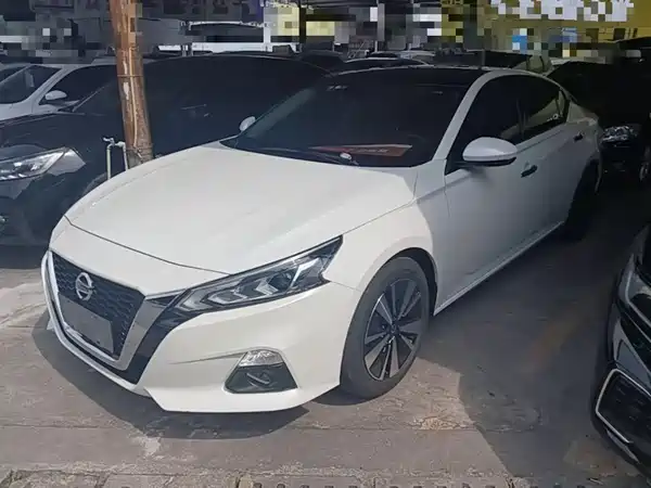 Nissan Teana 2022
