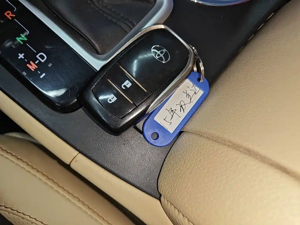 Toyota Highlander 2015 — фото 9