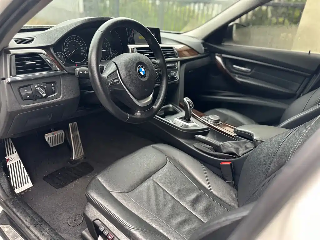 BMW 3 Series 2015 — фото 10