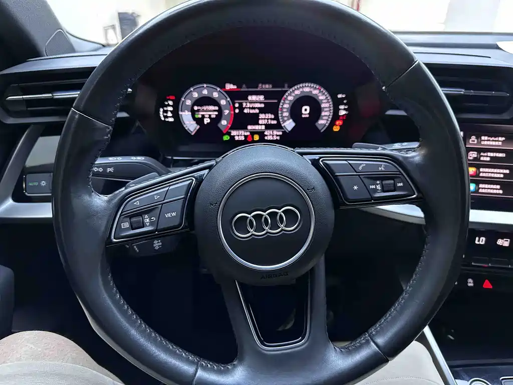 Audi A3 2022 — фото 12