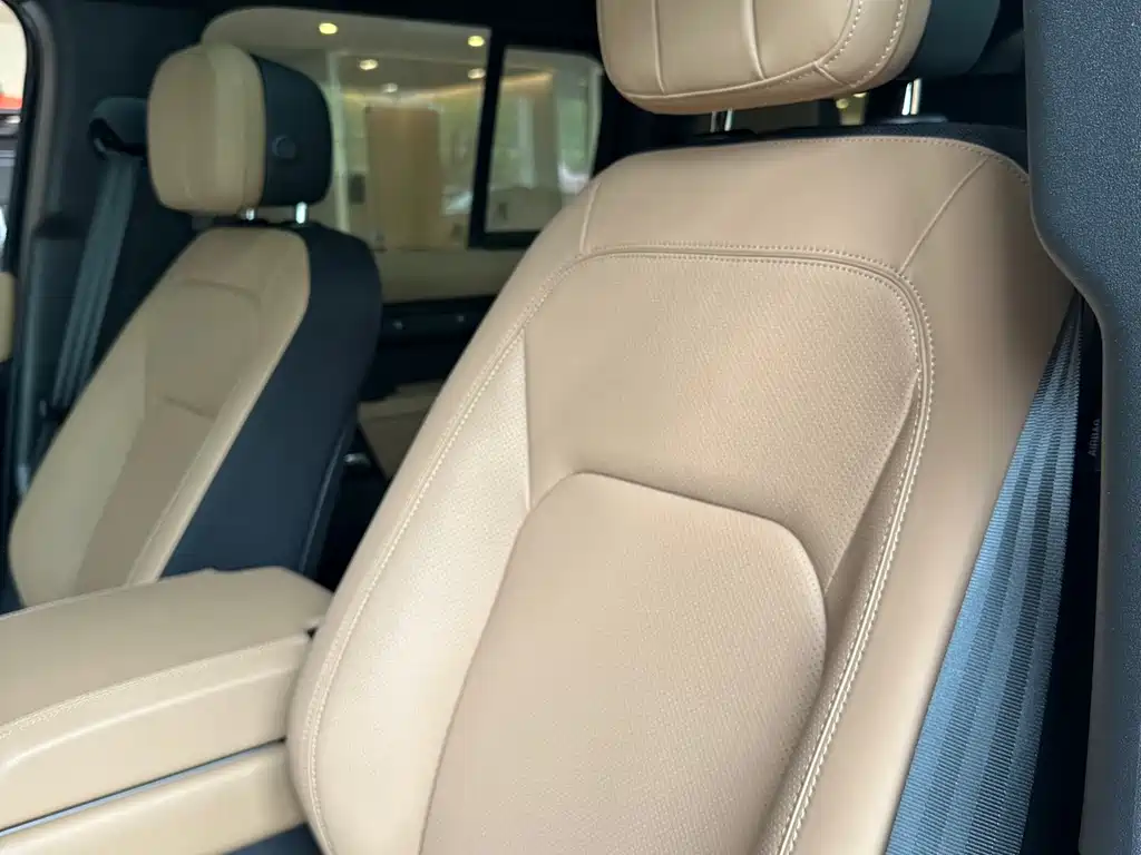 Land Rover Defender 2026 — фото 4