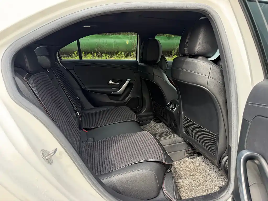 Mercedes-Benz A-Class 2020 — фото 14