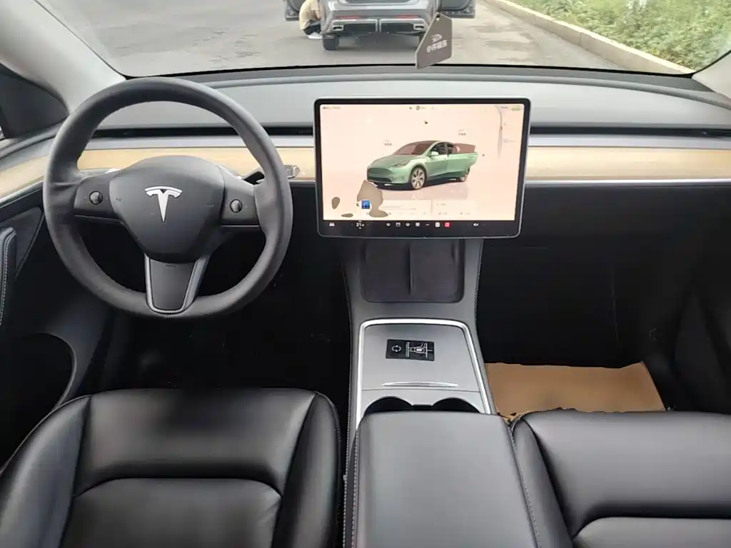 Tesla Model Y 2023 — фото 10