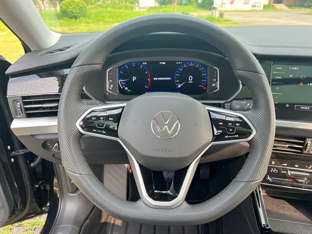 Volkswagen Passat 2023 — фото 11